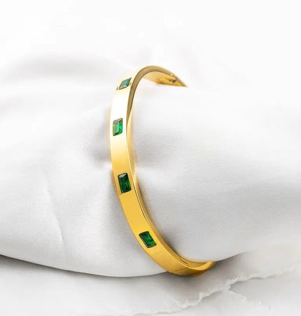 Stainless Steel Bangle Bracelet with Inlaid Green Stones – Non-Tarnish Finish null