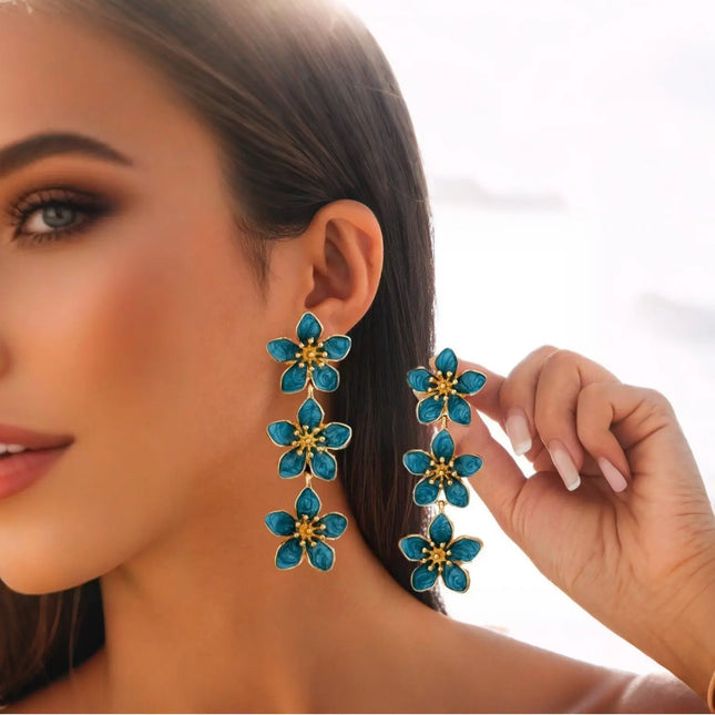 Fashionable Oil Dripping Four Petal Flower Earrings null