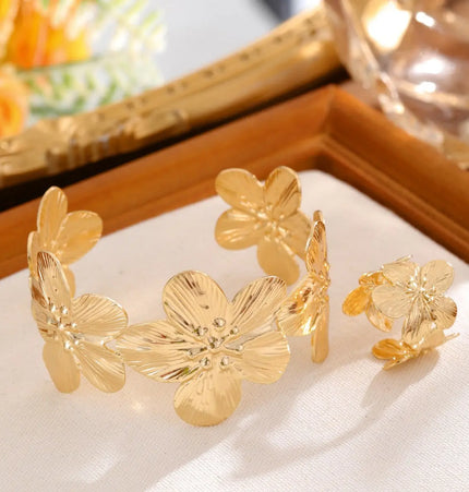 Stainless Steel Flower Bracelet and Ring Set | Wholesale Jewelry null