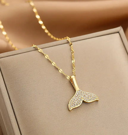 Gold Luxurious Diamond-studded Titanium Steel Necklace Women's Fashion Jewelry Europe Wholesale