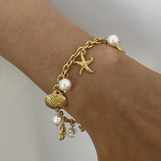 Shell &amp; Pearl Charm Summer Bracelet 18K gold null