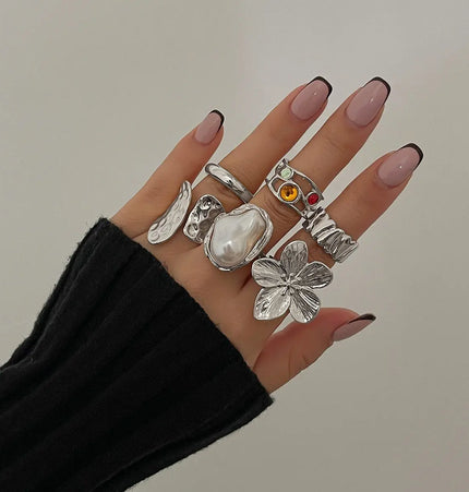 French Court-Style Vintage Gold Ring Set – Adjustable Rings null