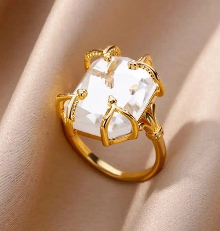 Mild Luxury Retro 18K Gold Plated Emerald Love Ring null