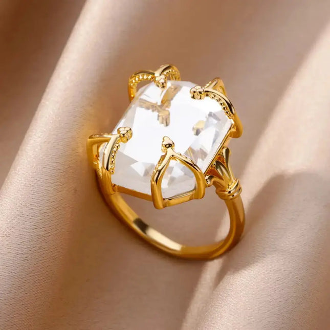Mild Luxury Retro 18K Gold Plated Emerald Love Ring null