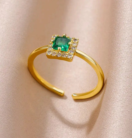 Mild Luxury Retro 18K Gold Plated Emerald Love Ring null