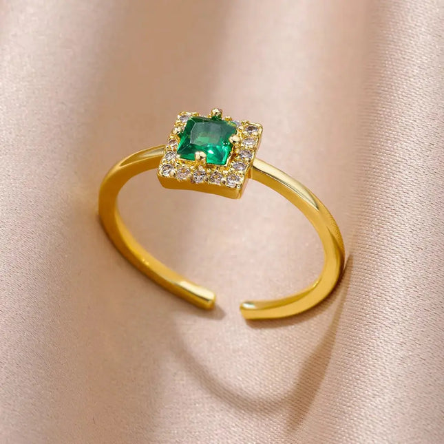 Mild Luxury Retro 18K Gold Plated Emerald Love Ring null