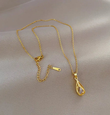 Rotating Water Drop Necklace null