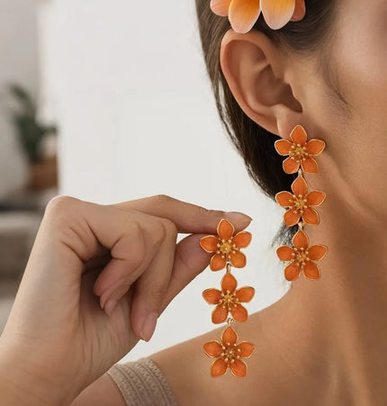 Fashionable Oil Dripping Four Petal Flower Earrings null