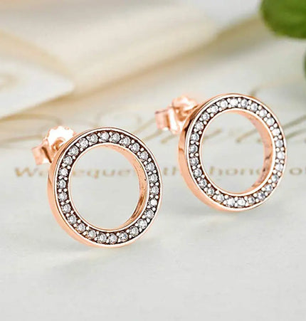 Round Crystal Circle Stud Earrings null