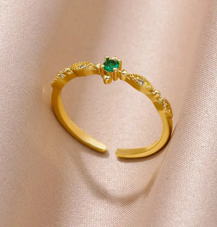 Mild Luxury Retro 18K Gold Plated Emerald Love Ring null