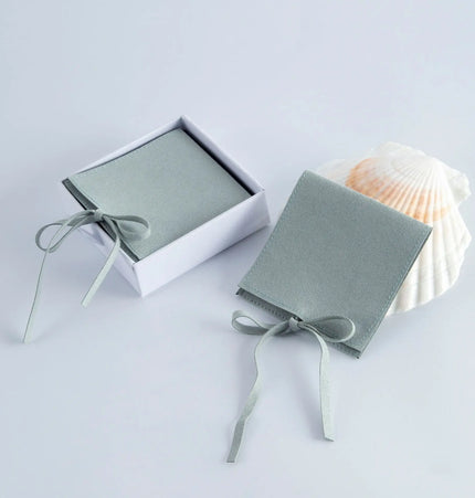 Jewelry Necklace Flannel Bag Watch Packaging null